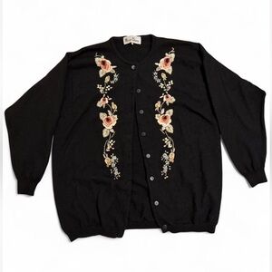 Pomo D’oro Vintage Black Floral Embroidered Women's Cardigan